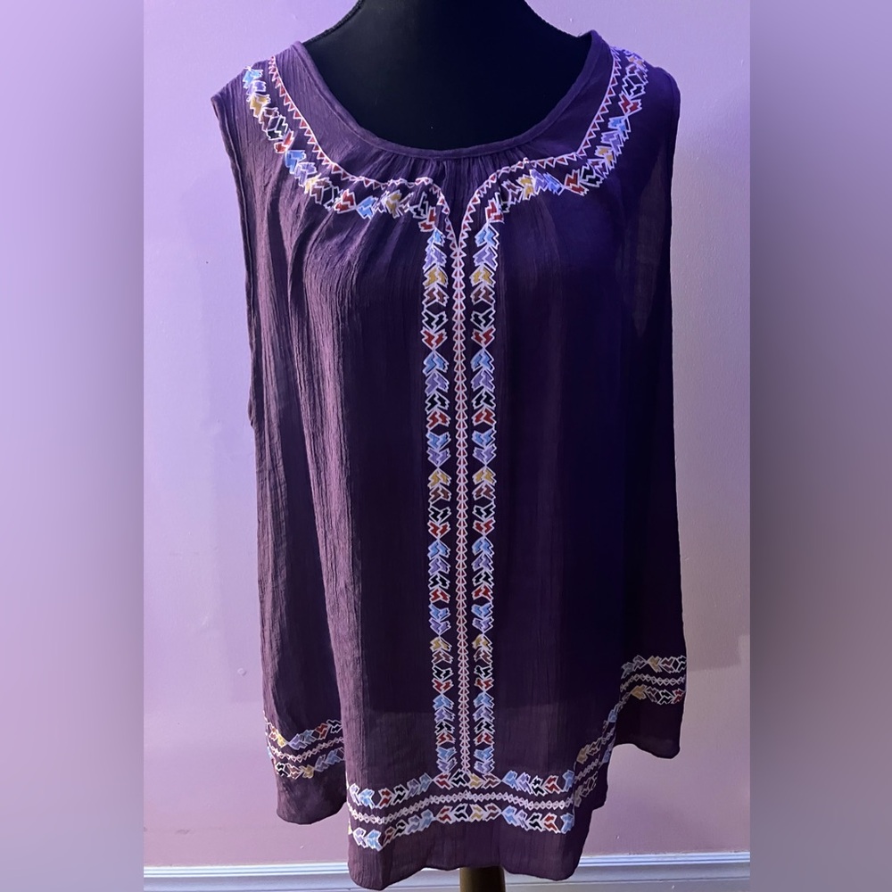 Purple Flowy top with pattern size 1XL